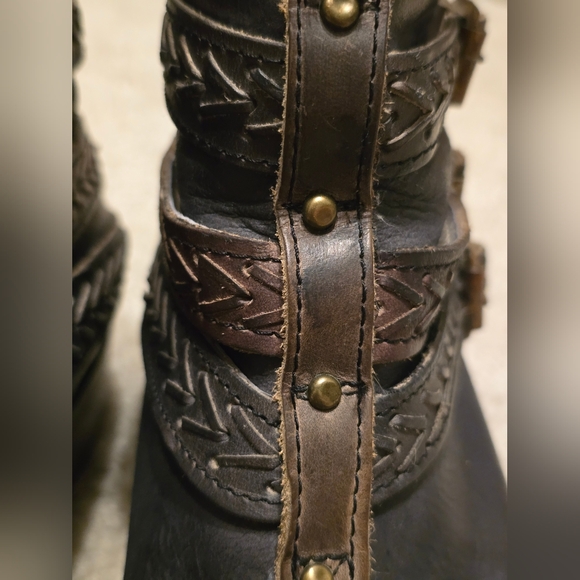 Women's Black and Brown Ankle Boots - Picture 11 of 11